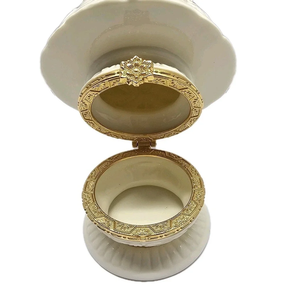 Ceramic Christmas Tree Hinged Trinket Box White Gold Stars‎ Holiday Decor 6 1/2